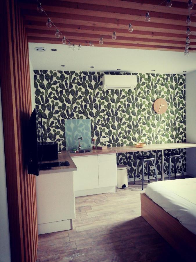 Suite 24 Appart'Hotel-3 Etoiles Le Creusot Exterior foto